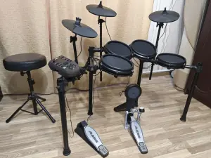Электронная барабанная установка Alesis Nitro Mesh Kit