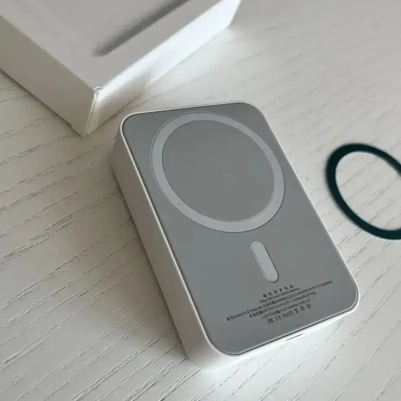 Аксессуары для телефонов - Apple MagSafe Battery Pack 10.000 mAh . Внешний аккумулятор (копия) - Вся Беларусь - Фото 6 Apple MagSafe Battery Pack 10.000 mAh . Внешний аккумулятор (копия) - Вся Беларусь - 203014 - Доска объявлений Kupika.by - Фото 6
