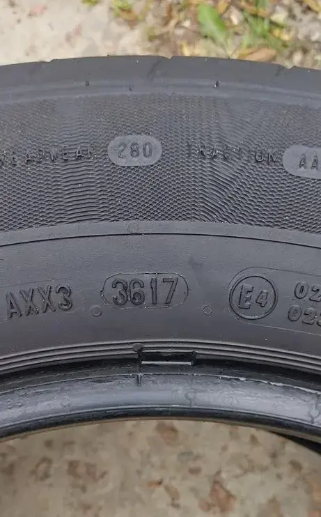 Шины летние CONTINENTAL 195/65 R15 (2 шт.)