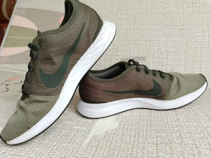 Кроссовки Nike
