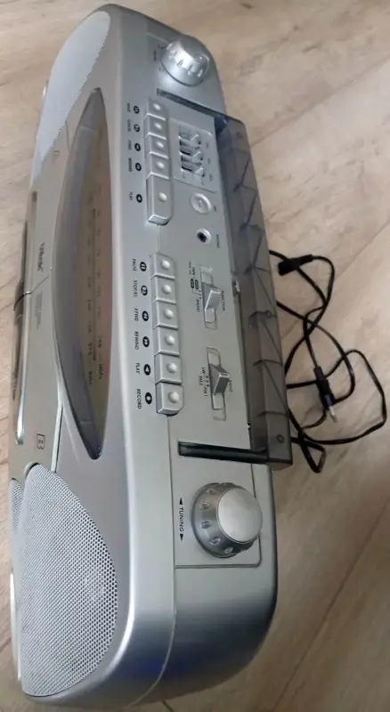 Переносная магнитола Vitek VT-3310