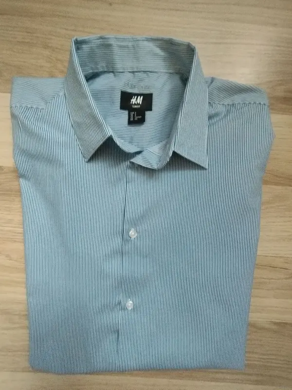 Рубашка H&M р-р 46(S)-новая