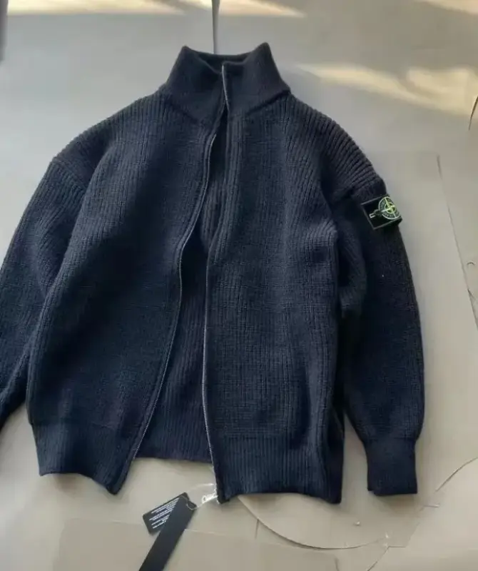 Свитер на замке Stone Island
