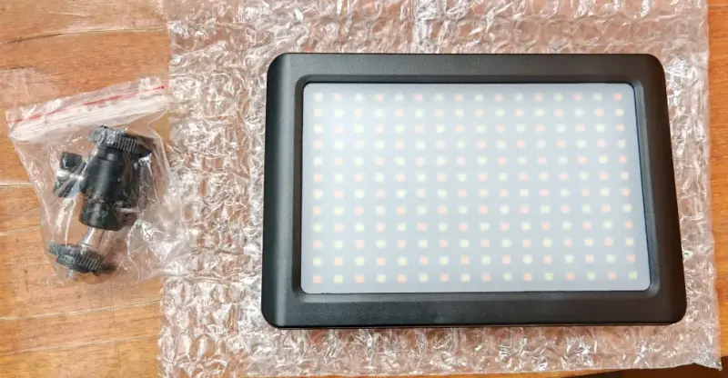 Светодиодный накамерный осветитель PAD LED 192
