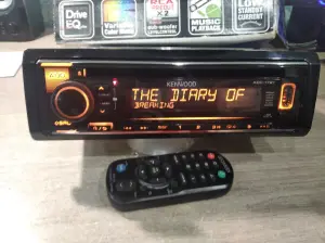 CD/MP3-USB: магнитола Kenwood KDC-172Y