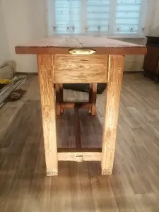 Стол под старину