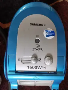 Пылесос Samsung SC 6534 1600 Wt для сухой уборки с контейнером.