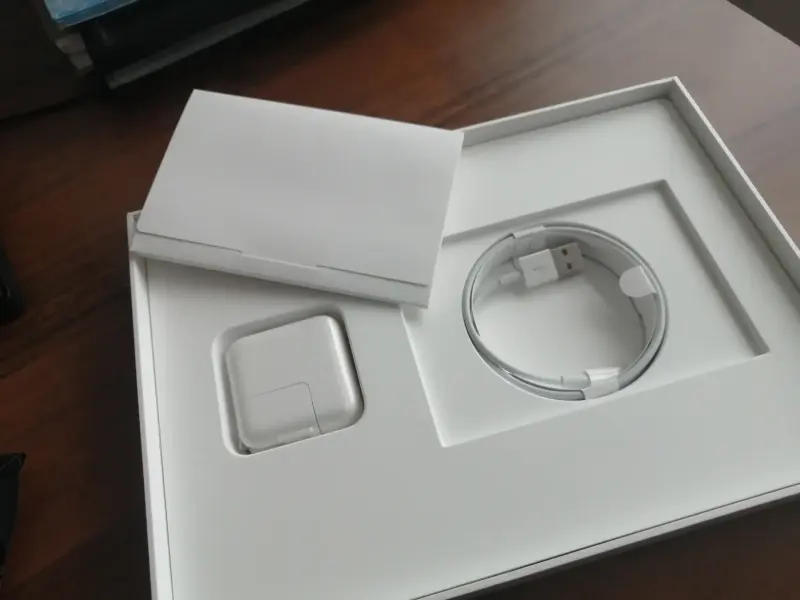 Планшет Apple iPad Wi-Fi