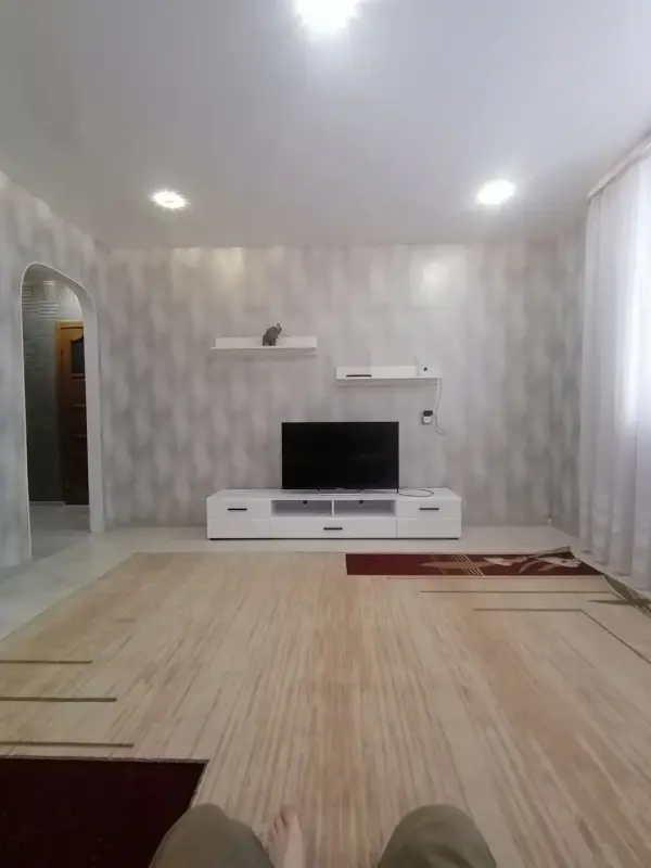 Сдам на сутки 1кв-ра в центре возле автовокзала и ж.д