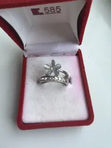 Кольца разные
