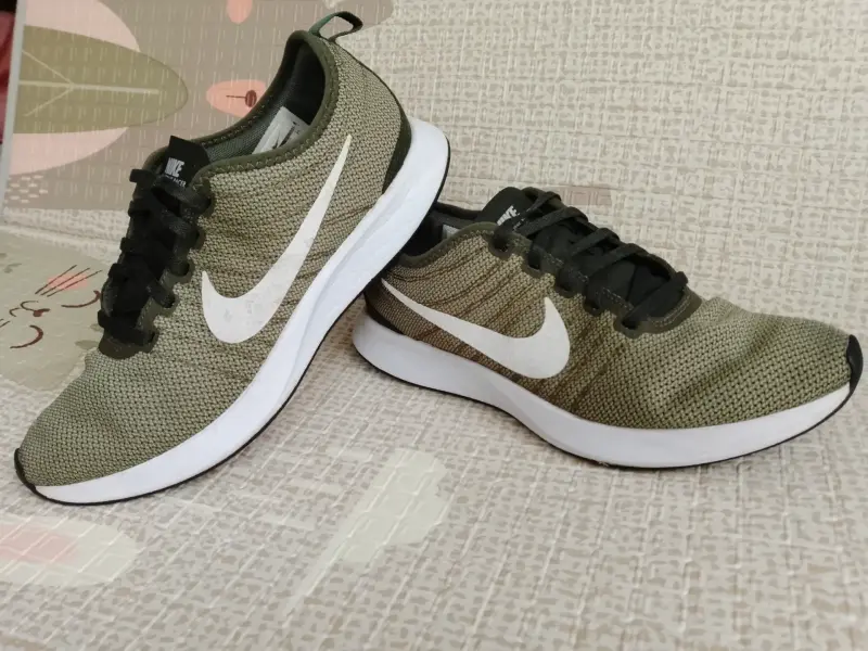 Кроссовки Nike