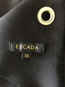 Платье чёрное Escada р.40