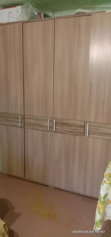 Шкаф