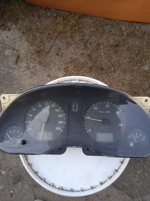 Приборная панель Шаран 96 г.
