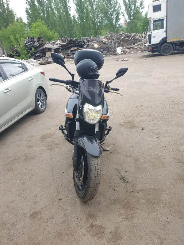 Мотоцикл Suzuki GSR 600