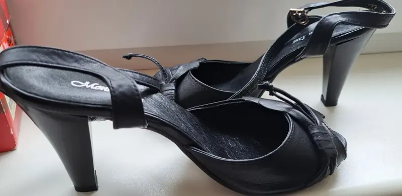 Босоножки черные, розовые, р.36, б.у-2пары - Уваровичи - 201885 - Доска объявлений Kupika.by - Фото 5