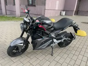 BNP Monster (срочно ) мотоциклы