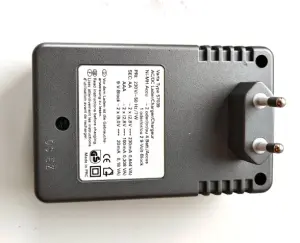 Зарядное устройство  VARTA Photo Accu Charger