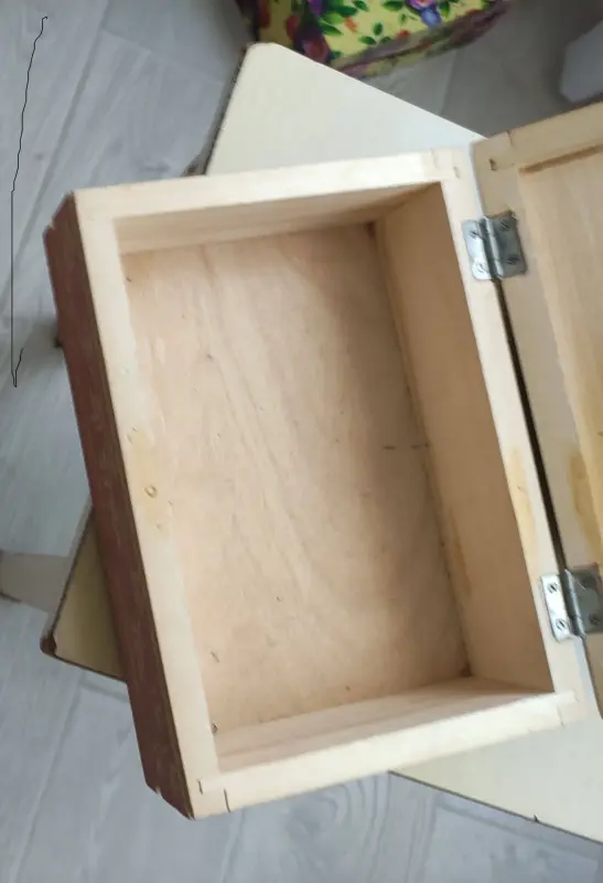 Шкатулка красная  Шкатулка. Дерево 