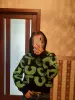 Яркий женский свитер
