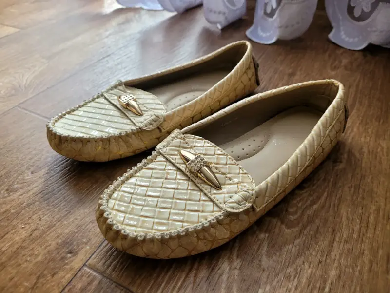 Женские мокасины