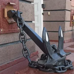 Якорь \ Памятник