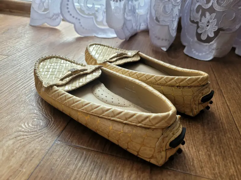 Женские мокасины