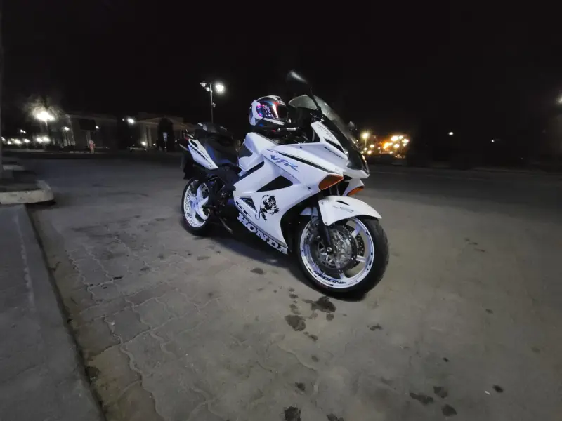 HONDA VFR 800