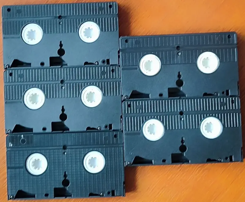Домашняя коллекция VHS-видеокассет ЛОТ-33