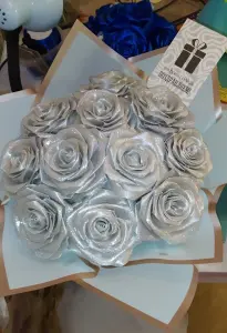 Розы из атласных лент