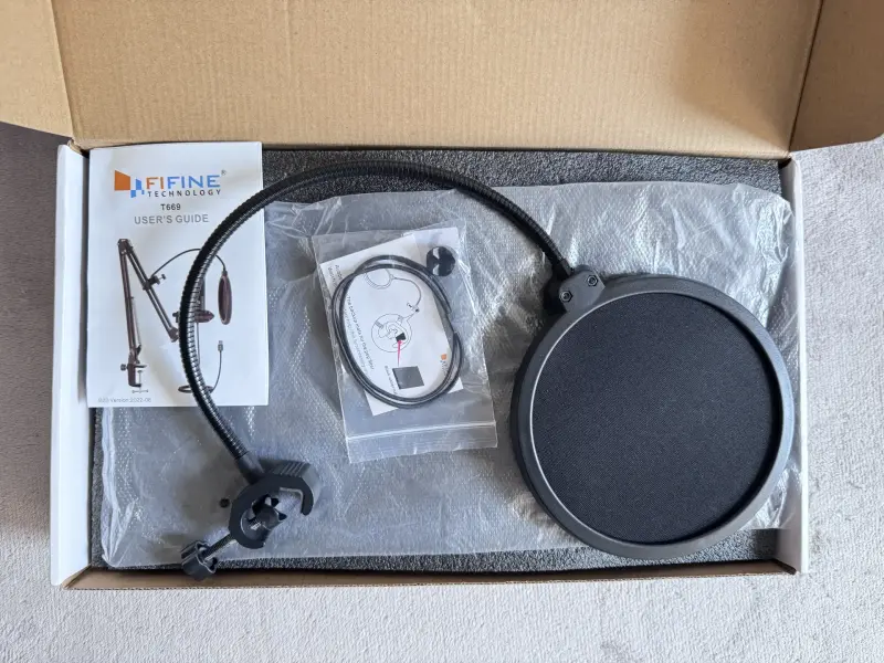Игровой USB микрофон T669 со стойкой и попфильтром