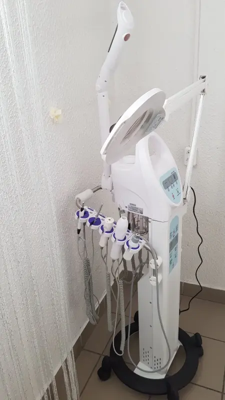 Косметологическая стойка