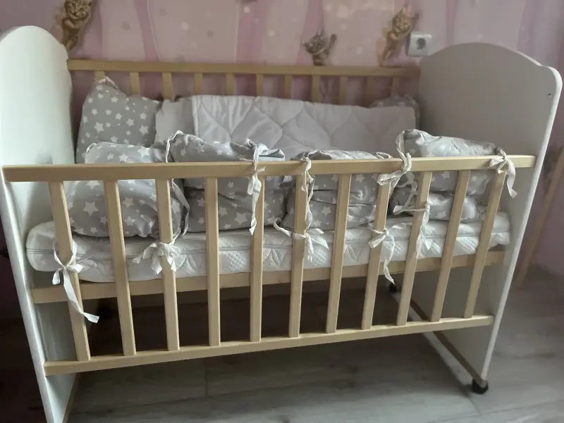 Детская кроватка