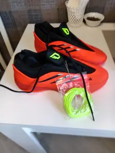 Кроссовки adidas