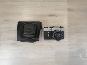 Фотоаппарат Зенит с чехлом