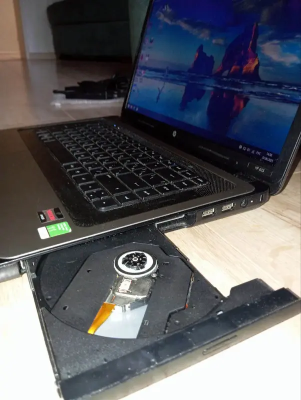 Ноутбук HP 635