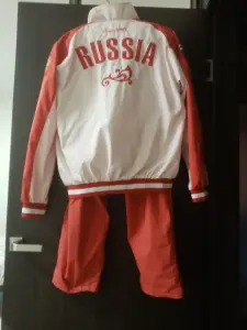 Костюм спортивный.