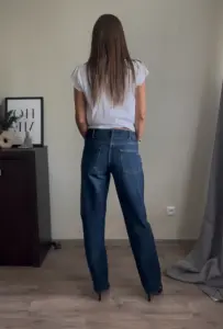 Джинсы Zara