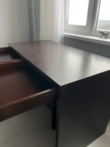 Стол письменный с тумбой новый Италия