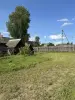 Продается деревянный дом с печным отоплением общей площадью 34 кв м с земельным участком 15 соток, расположенный в г. Чаусы Могилевской области