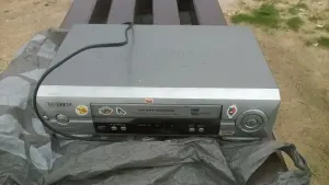 Видеомагнитофон samsung SVR-145