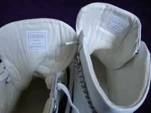 Сникеры ТМ GUESS