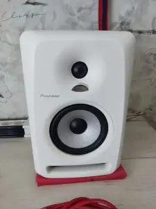 Мониторные колонки