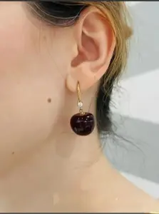 Серьги с красной вишней