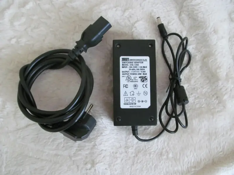 Блок питания ( сетевой адаптер ) STD-1204   12v  4.16A 50W