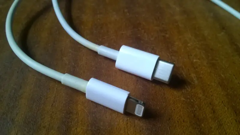 Кабель Apple USB 3.2 Gen2 Type-C - Lightning (1 м, белый) Оригинал