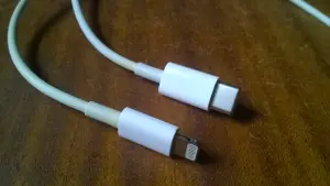 Кабель Apple USB 3.2 Gen2 Type-C - Lightning (1 м, белый) Оригинал