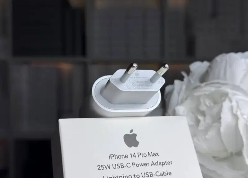Зарядка на IPhone (Apple) блок+зарядка
