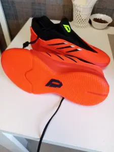 Кроссовки adidas