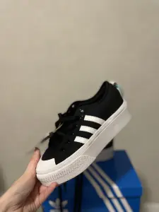 Кроссовки Adidas